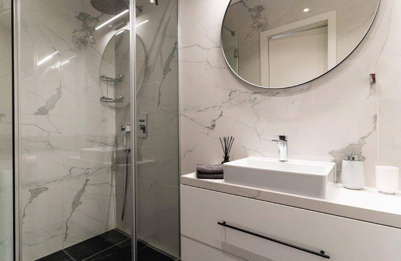 Vermietung einer wunderschönen, geräumigen 3-Zimmer-Wohnung, 107 m², Stadtteil Dedinje, Belgrad, Serbien